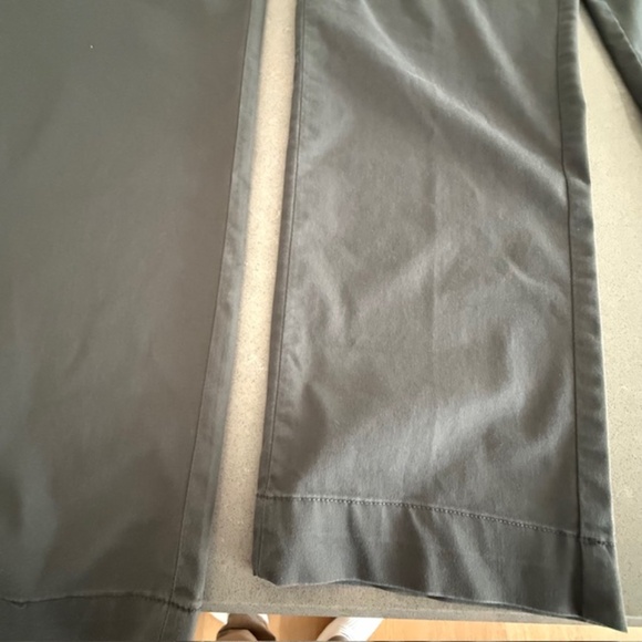 Banana Republic 2 Pants Mens 38x32 Gray Chino Slim Fit Comfort Casual - Picture 5 of 9